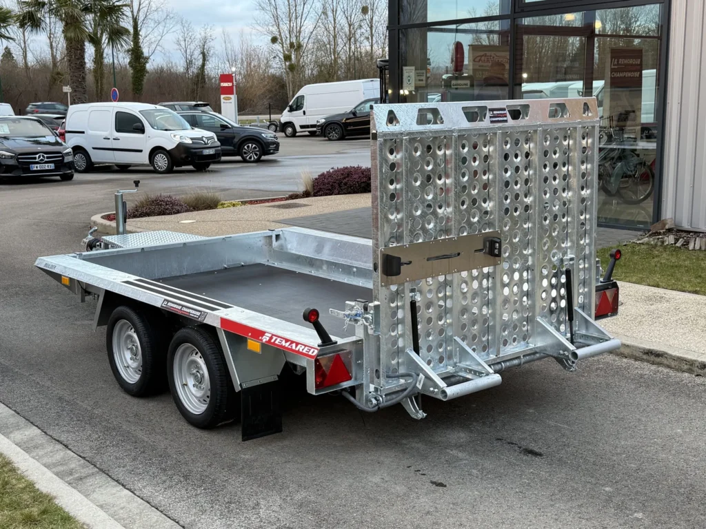 BUILDER 3015/2 – 2700 kg OCCASION