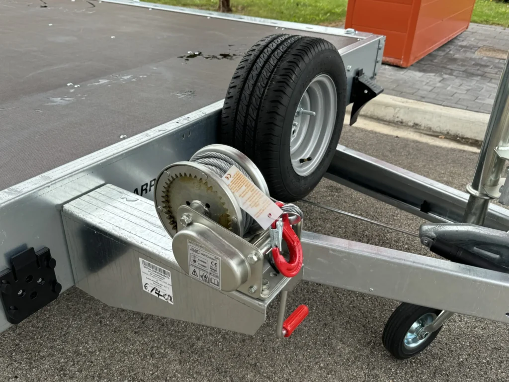 CARPLATFORM 4521/2 treuil Knott – 2700 KG - Photo 3